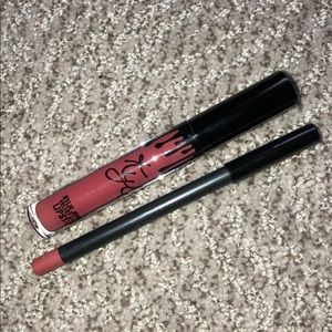Kylie Cosmetics “Rosie” Velvet Lip kit